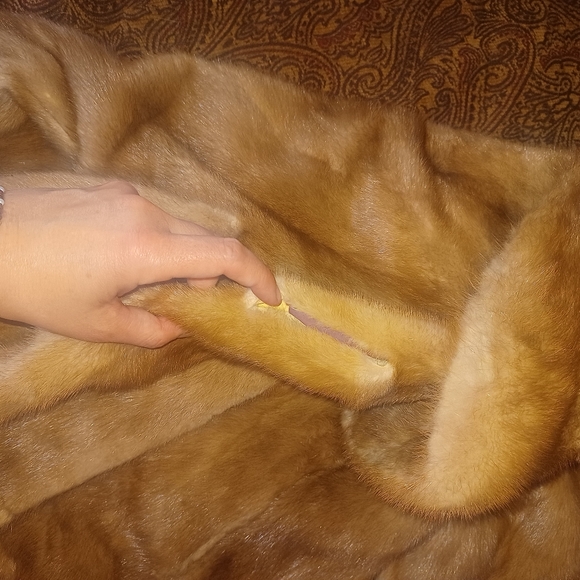 Genuine fur coat size small-medium - Picture 3 of 4